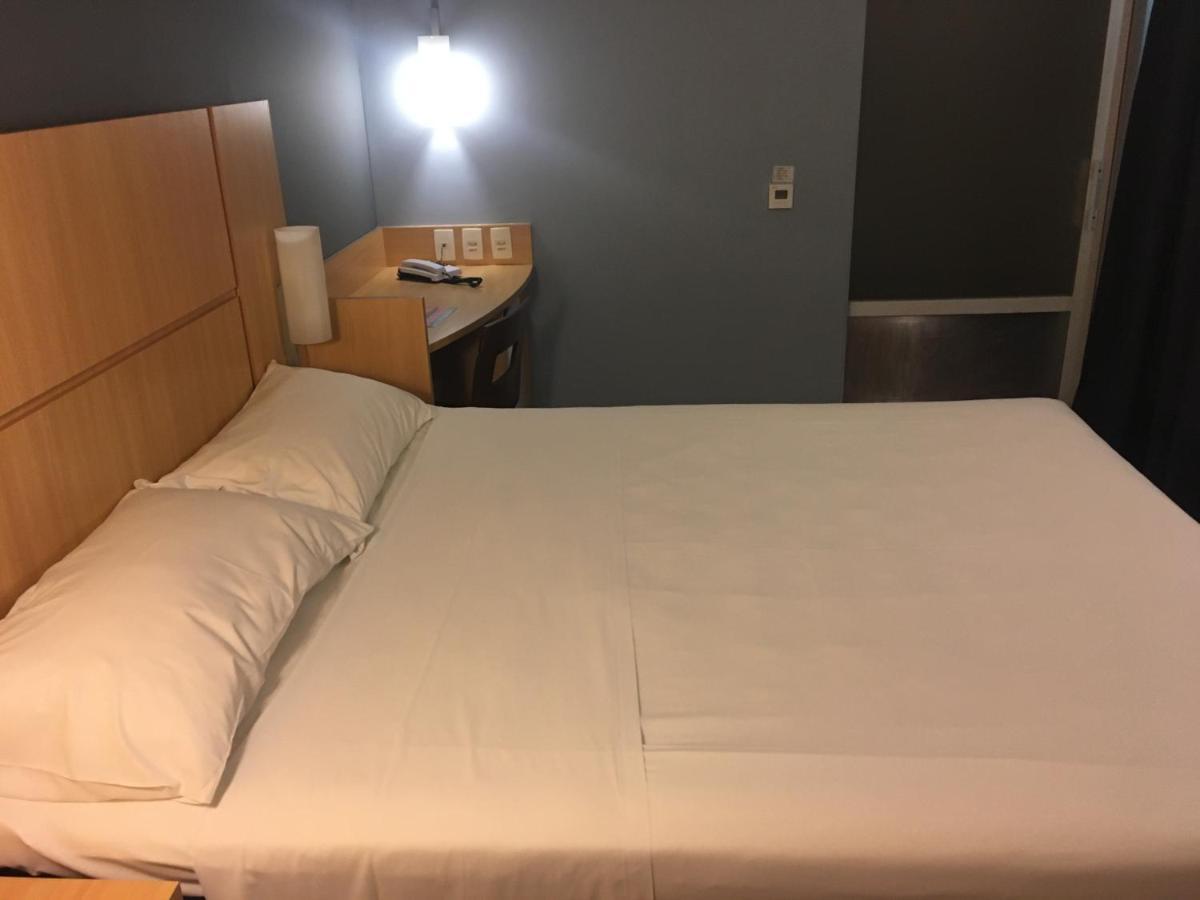 Отель Ibis Belo Horizonte Savassi Экстерьер фото