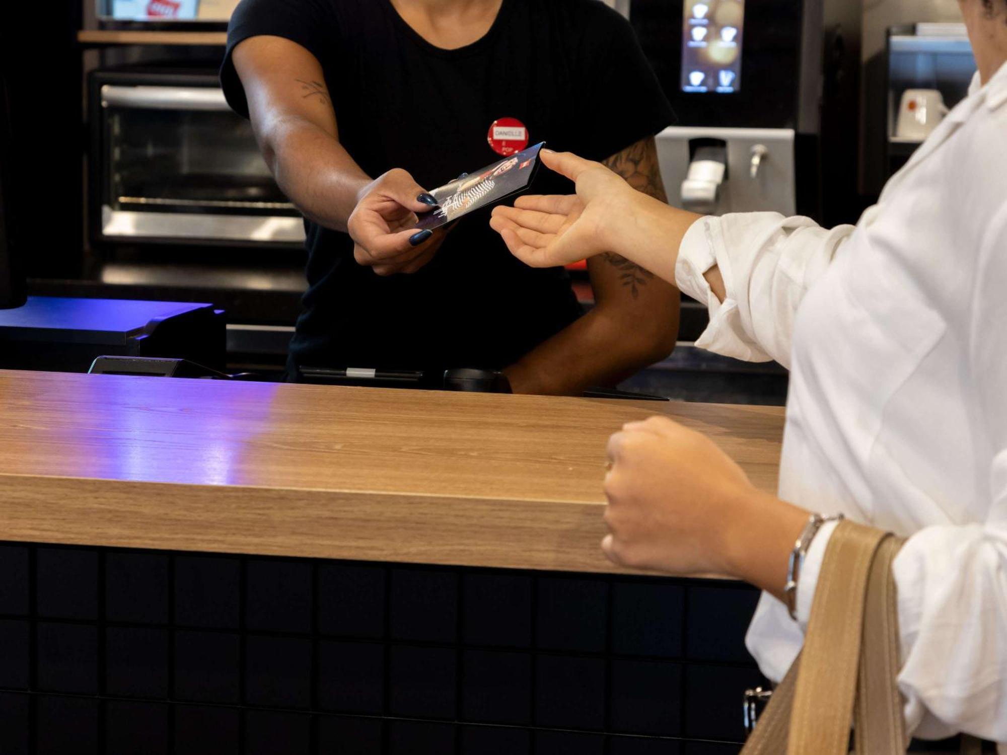 Отель Ibis Belo Horizonte Savassi Экстерьер фото