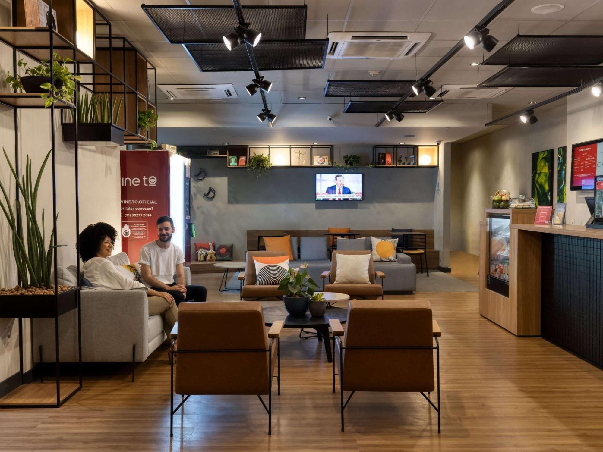 Отель Ibis Belo Horizonte Savassi Экстерьер фото