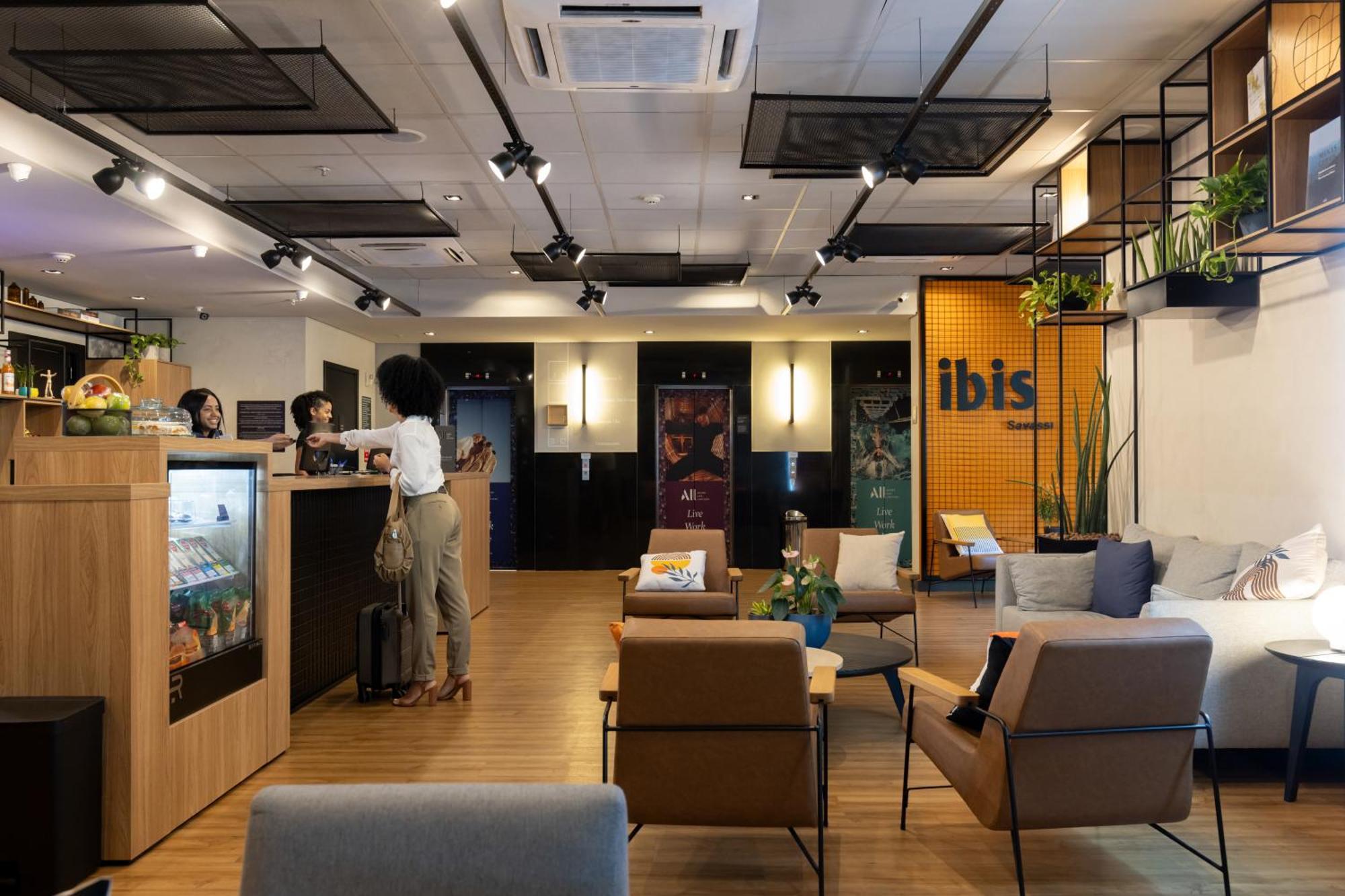 Отель Ibis Belo Horizonte Savassi Экстерьер фото