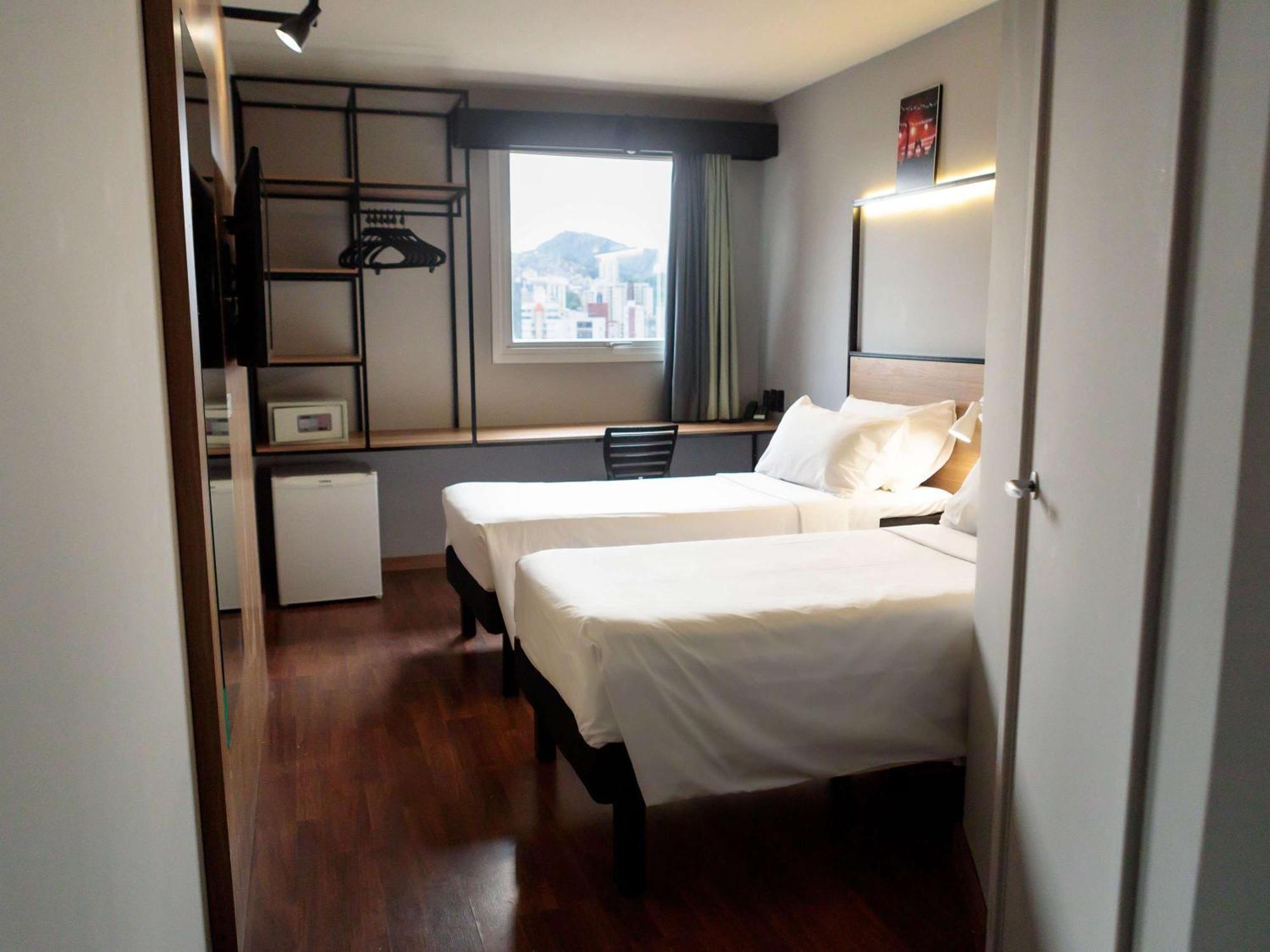 Отель Ibis Belo Horizonte Savassi Экстерьер фото