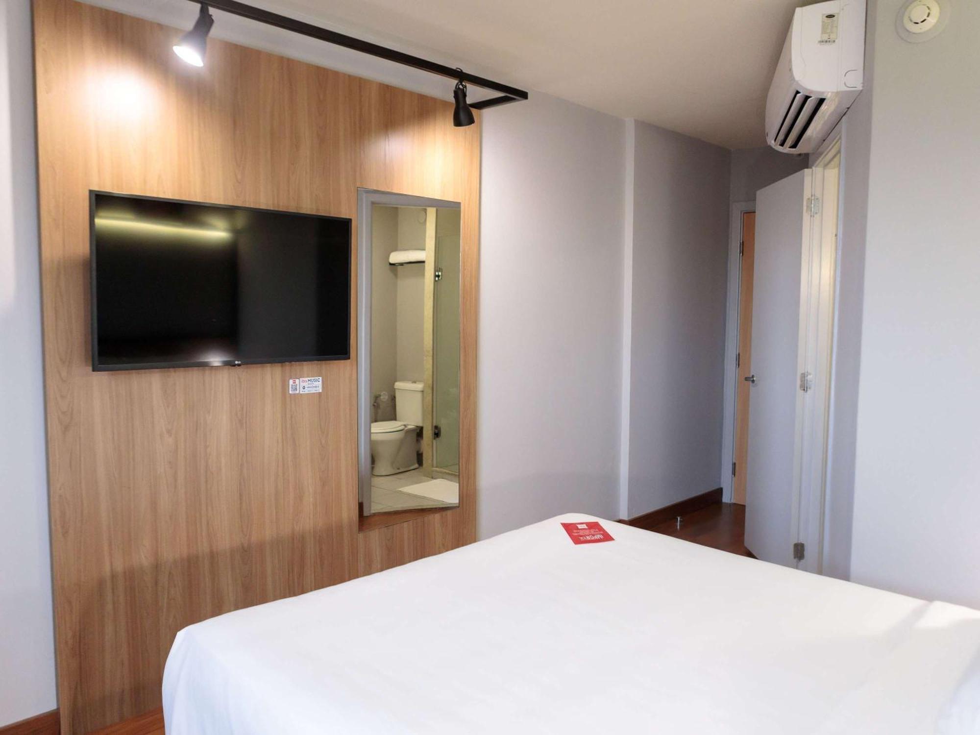 Отель Ibis Belo Horizonte Savassi Экстерьер фото