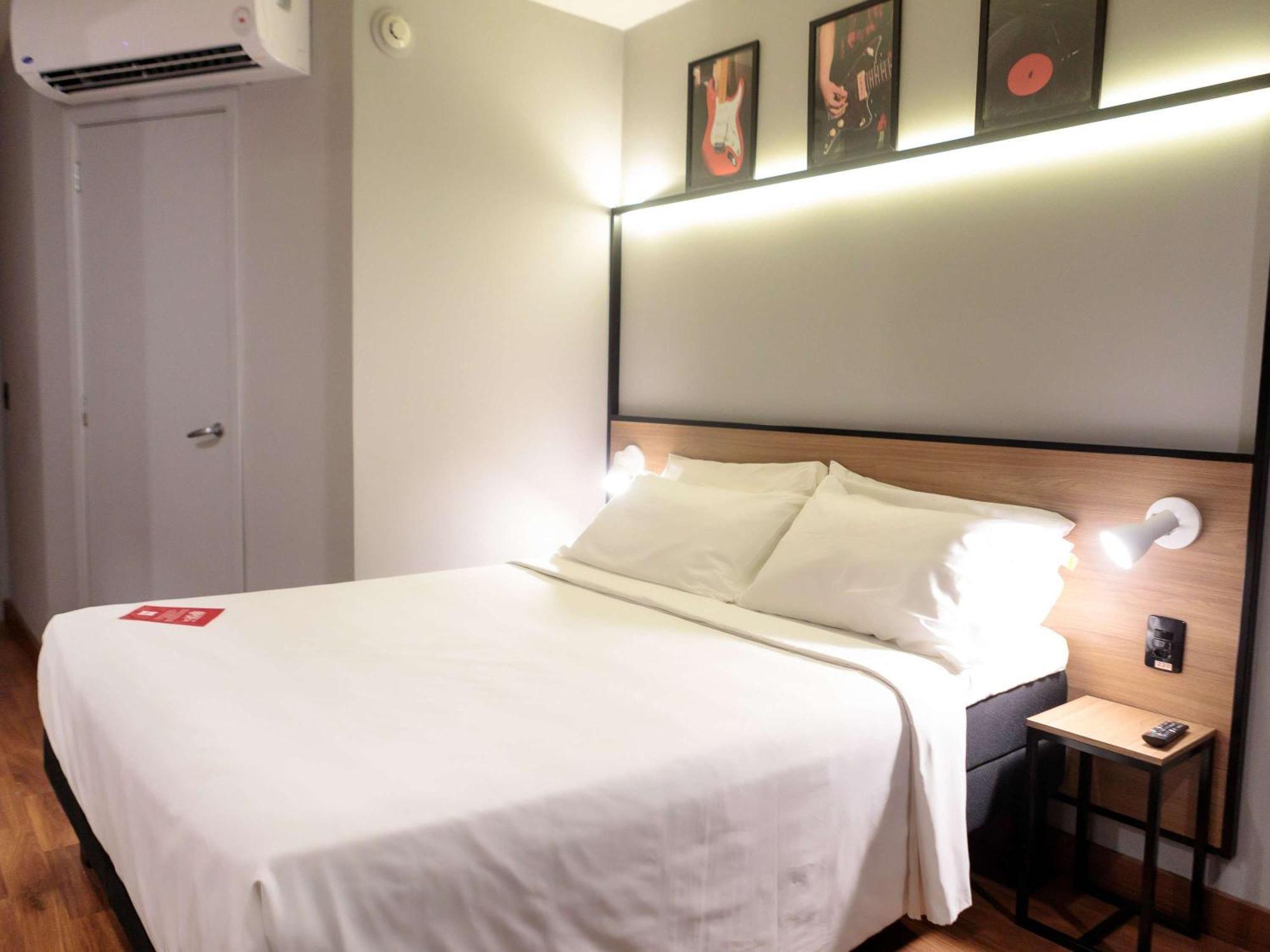 Отель Ibis Belo Horizonte Savassi Экстерьер фото