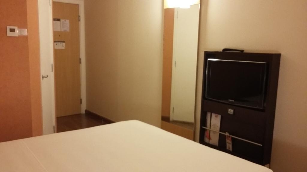 Отель Ibis Belo Horizonte Savassi Экстерьер фото